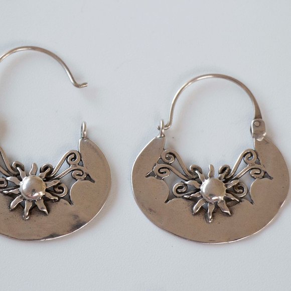 Sun Renaissance Sterling Silver Hoop Earrings - Picture 2 of 3